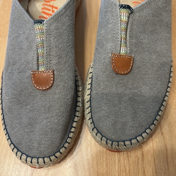 Instint Toni Pons Women’s khaki/stone  Espadrilles.  Size 39/US8 - Picture 2 of 7